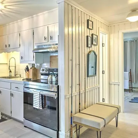 Stylish And Cozy Cabin, Walking Distance To Big Bass Lake Gouldsboro Extérieur photo