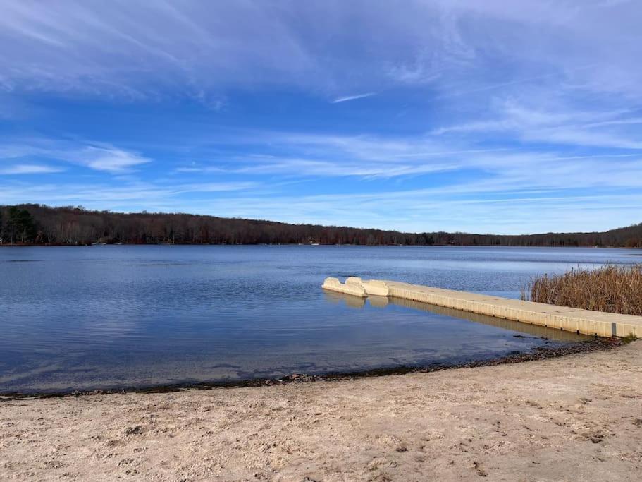 Stylish And Cozy Cabin, Walking Distance To Big Bass *