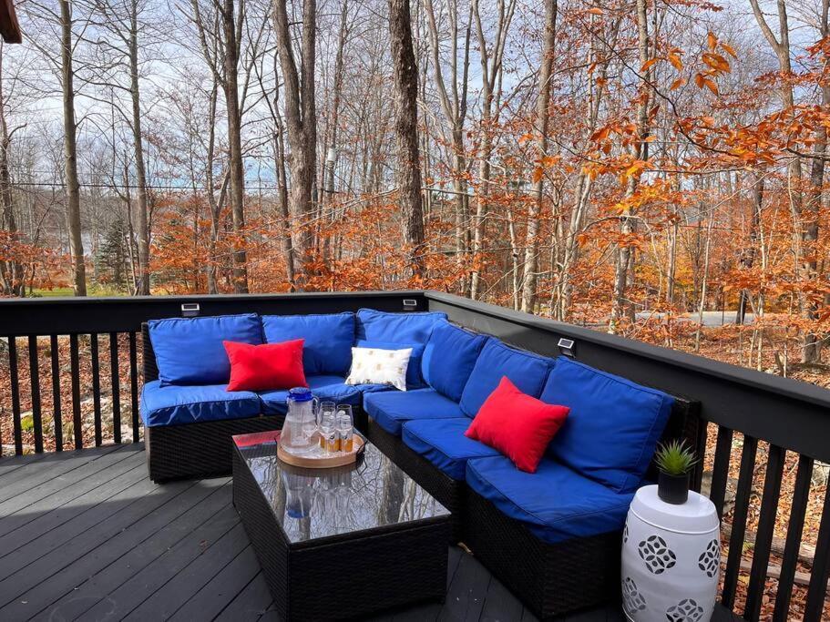 Stylish And Cozy Cabin, Walking Distance To Big Bass *