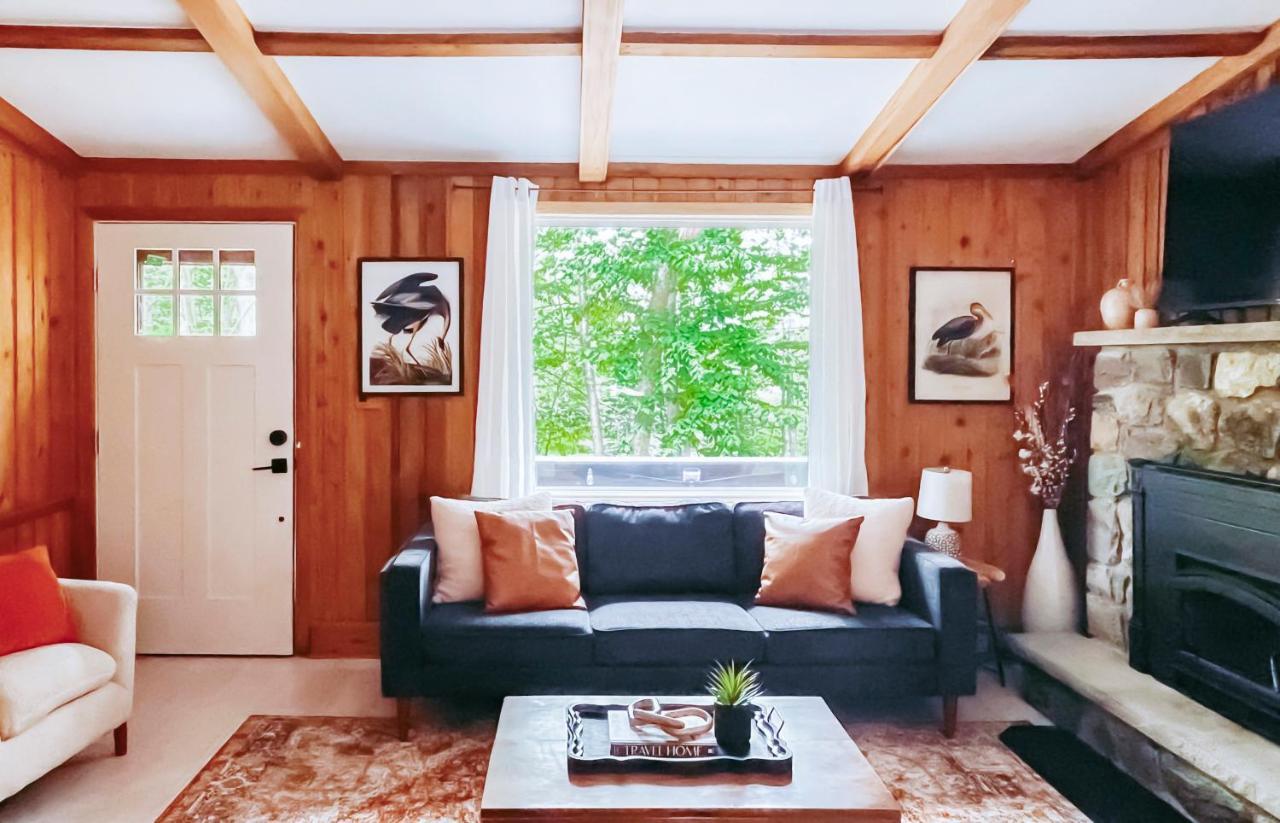 Stylish And Cozy Cabin, Walking Distance To Big Bass Hébergement de vacances